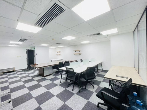 北京写字楼租售信息，部分办公家具来自厂家，位于东城区东二环