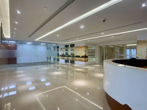 上海办公室出租，传统商务楼装潢标准交付，不提供办公家具产品