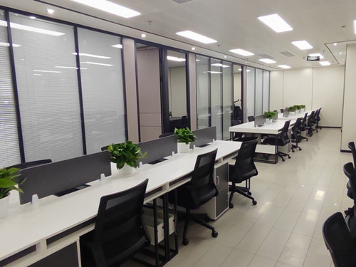 北京cbd写字楼出租，联合办公室设计超前，提供国产精品办公室沙发