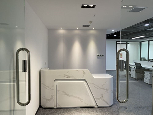 天目西路纯写字楼出租，上海嘉里中心226平方米，适合会计代账公司