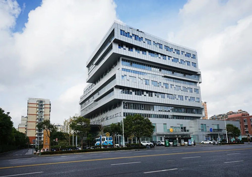 IBP缤谷大厦有2200平整层办公室，该上海写字楼出租为人工智能概念大厦