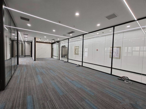 武汉办公室出租信息：王家墩CBD2900㎡，业主不提供办公家具产品