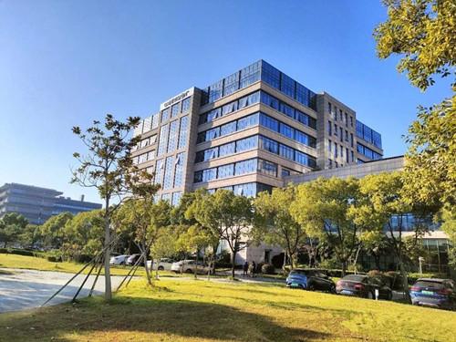 亦庄有北京办公室出租好房，现场实地拍摄商务楼装修图片