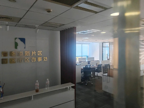 绿地集团的办公室都是精品，这套上海甲级办公楼装饰房源招租了