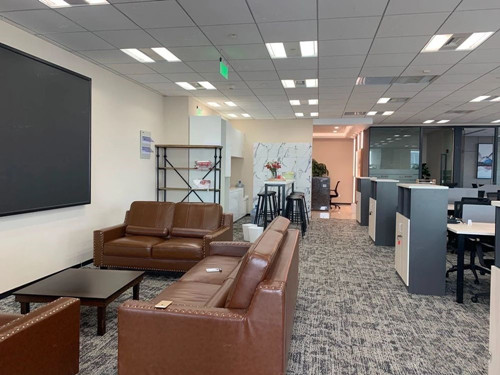 金融街海伦中心紧邻三大主流商圈，提供个性化的上海办公室装修